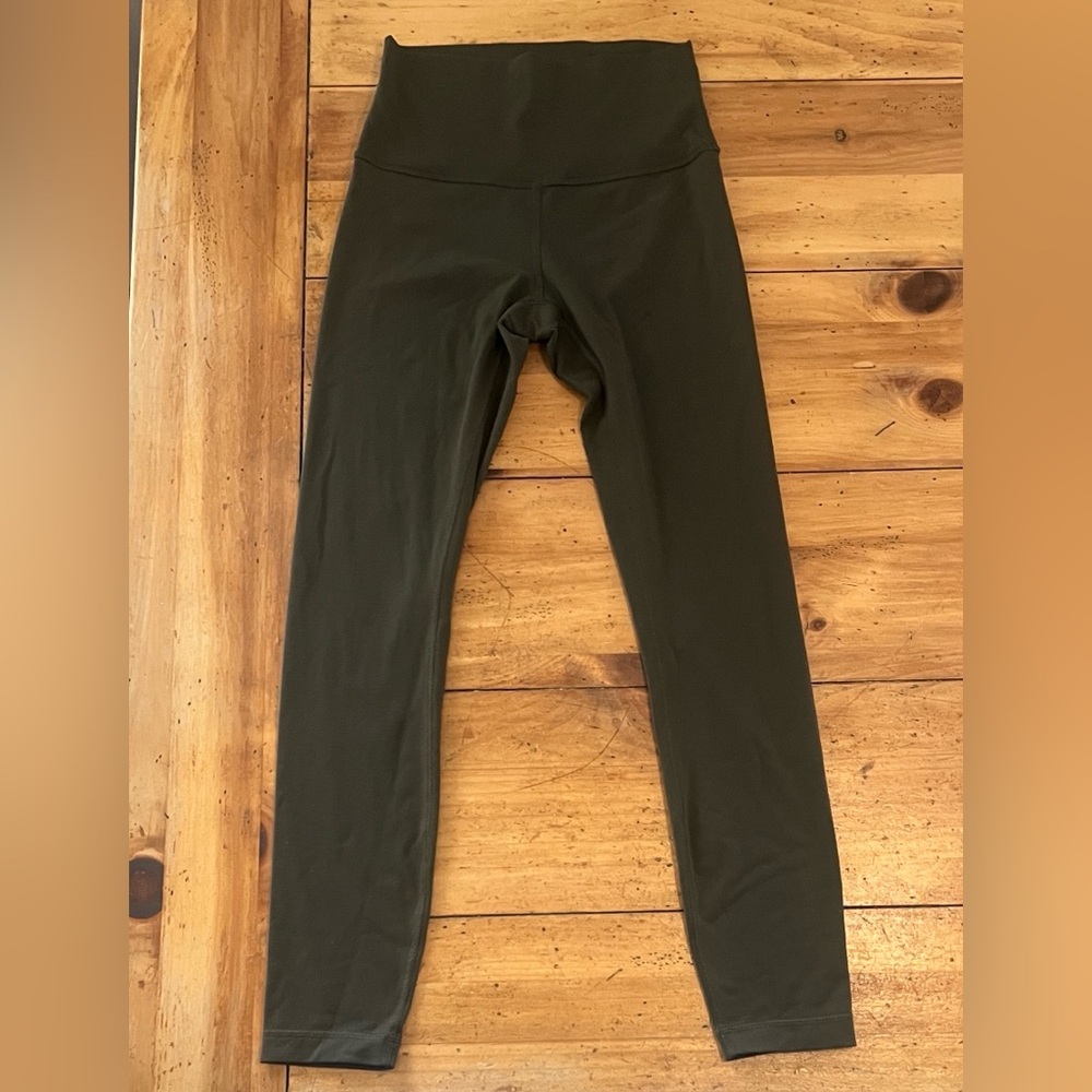 Lululemon Align super-high rise size 4